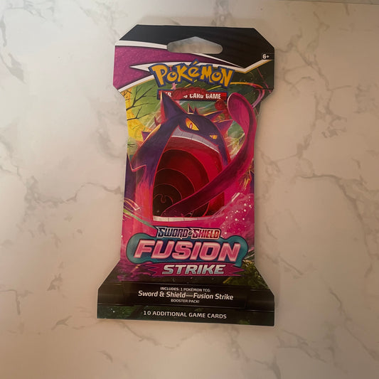 Fusion Strike Sleeved Booster Pack